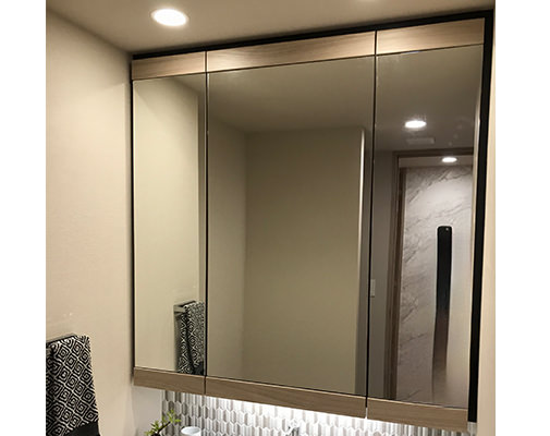 三面鏡裏収納（木枠あり）